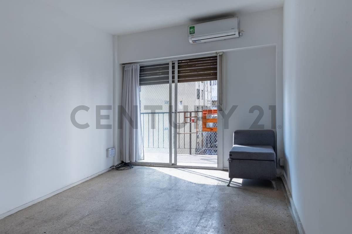 VENTA DEPARTAMENTO DE 3 AMBIENTES APTO PROFESIONAL RIVADAVIA Y COLOMBRES — foto 1