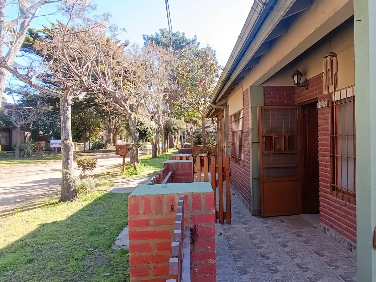 Casa en venta 5 ambientes con parque Mar Del Tuyu limite con Costa del Este — foto 1