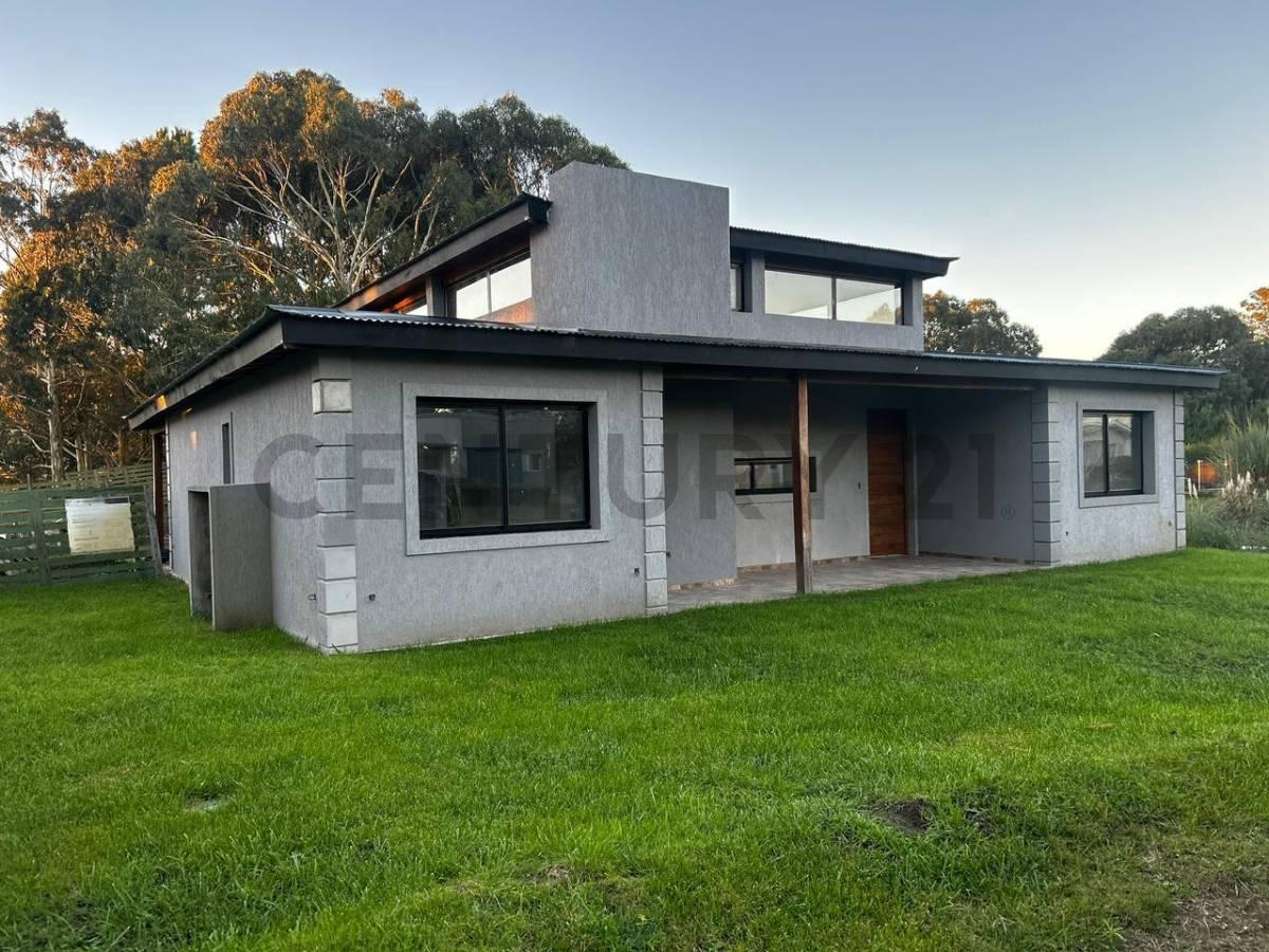 Venta Casa 5 ambientes Costa Esmeralda Barrio ecuestre — foto 1