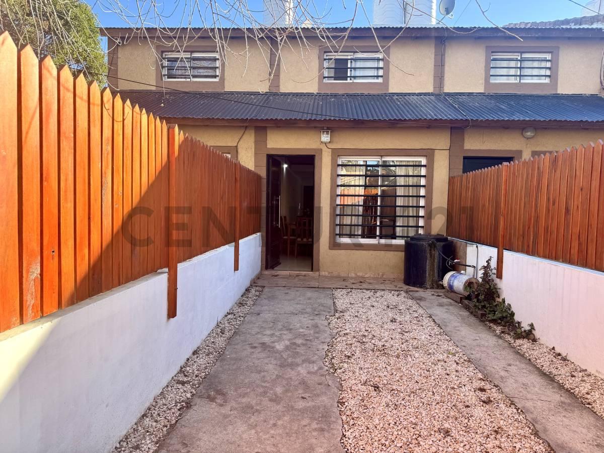 Dúplex en venta de 2 Dormitorios con Patio Parrilla y Cochera entre San Bernardo y Mar de Ajó — foto 1