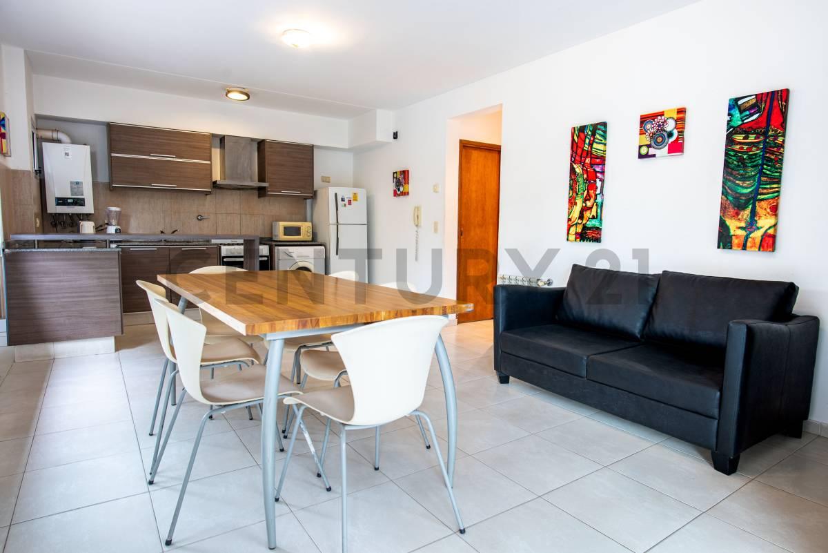 Departamento 3 ambientes con gas natural y cochera en zona residencial de Pinamar — foto 1