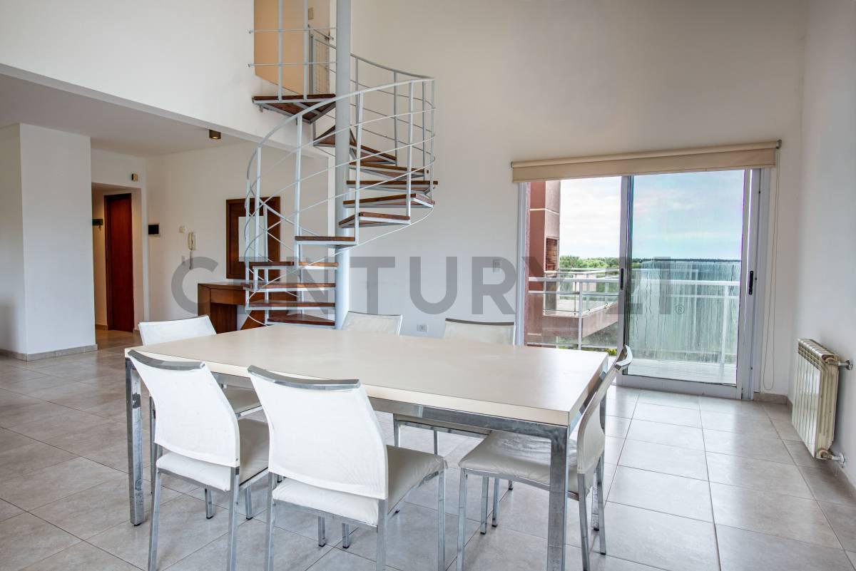 Departamento 4 ambientes con gas natural y cochera en zona residencial Pinamar — foto 1