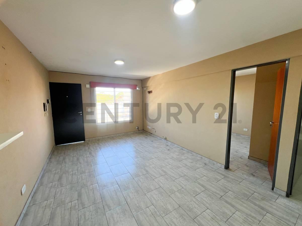 VENTA DEPARTAMENTO 2 AMBIENTES EN MORÓN CON COCHERA — foto 1