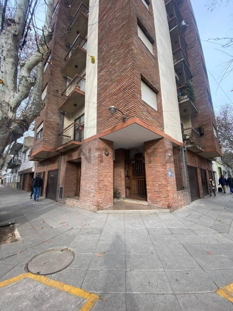 Venta Departamento 4 ambientes con dependencia/escritorio APTO CREDITO - Caseros, Tres de Febrero. — foto 1