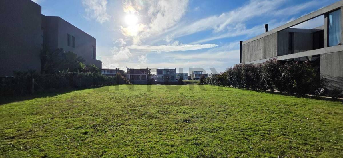 Terreno en venta 800 mts 2 Noreste – Barrio El Yacht, Nordelta, con salida directa al Río Lujan — foto 1