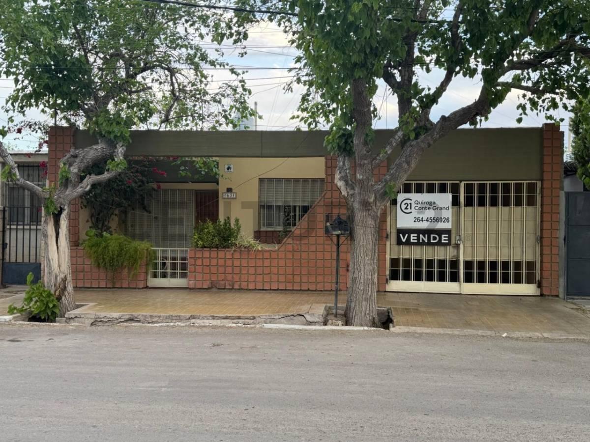 Casa ampliada en B° Kennedy Santa Lucía — foto 1