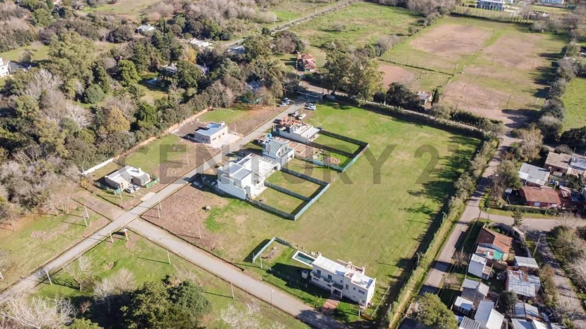 Venta de lotes en barrio cerrado Las Alondras, Villa Elisa — foto 1
