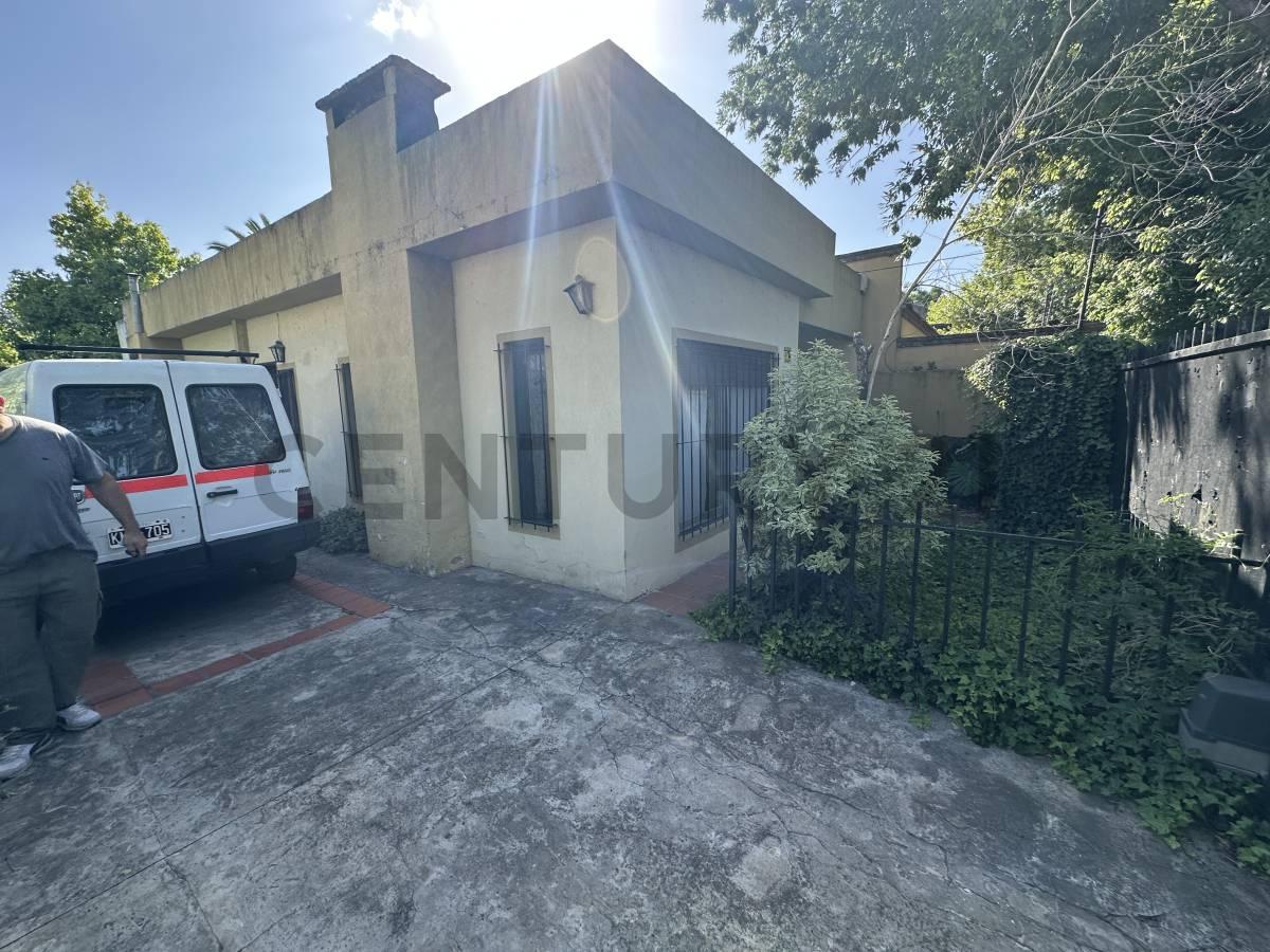 CASA 4 AMBIENTES + ESCRITORIO CON PILETA Y GRAN TERRAZA – BELLA VISTA — foto 1