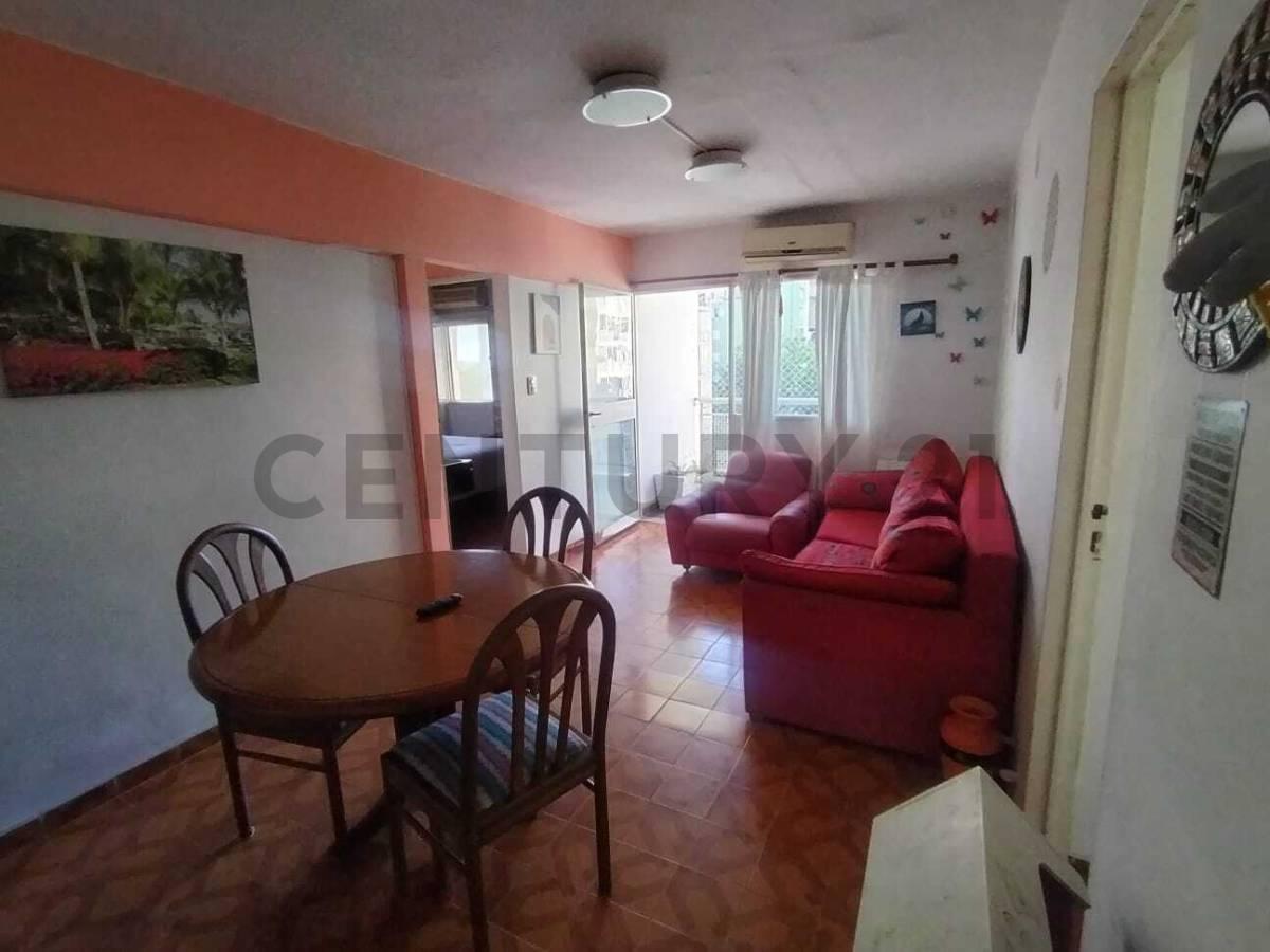 3 ambientes luminoso con balcón, estacionamiento y apto crédito — foto 1
