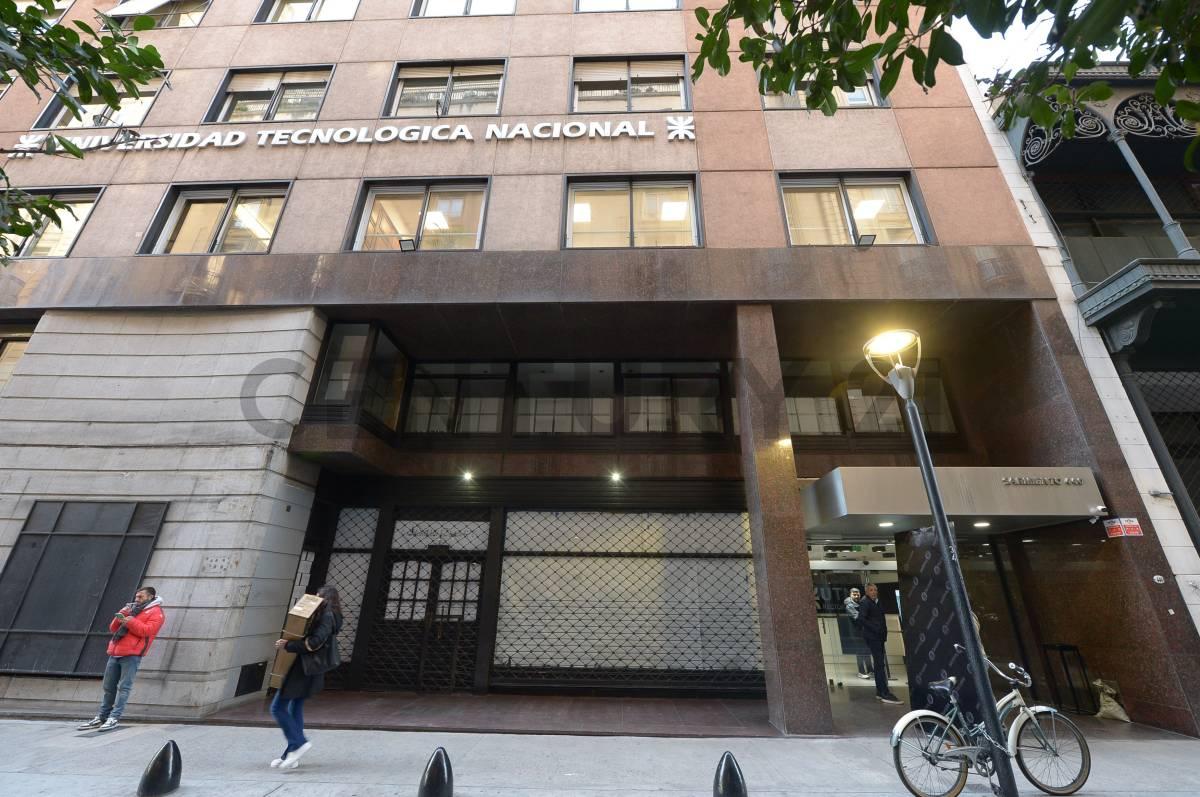 Imponente local en Microcentro - SIN EXPENSAS — foto 1