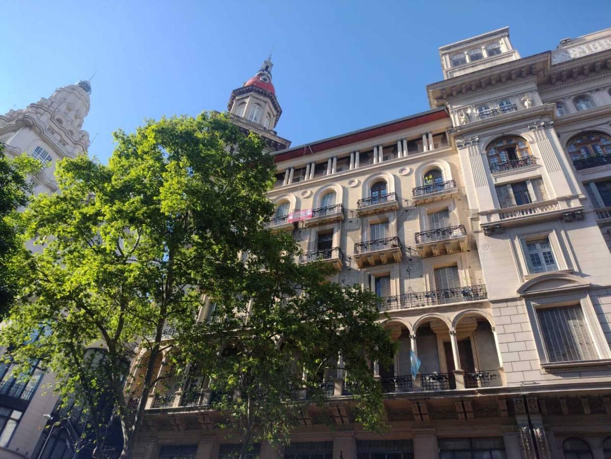 Único Piso 5º al Frente en Edificio de Categoría – Ideal Inversores – 336 m² Totales a Reciclar — foto 1