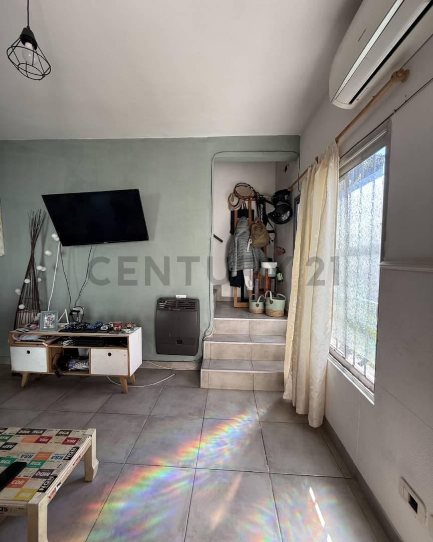 Comodo departamento en zona tranquila en Venado Tuerto — foto 1