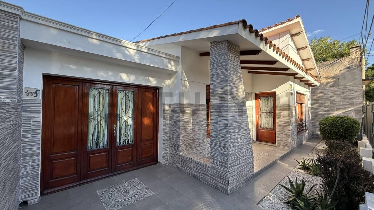 Excelente propiedad en venta sobre importante avenida, pleno centro — foto 1