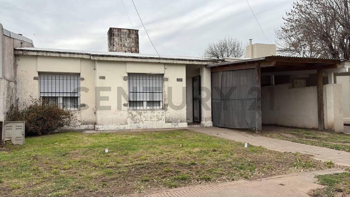 CASA EN VENTA EN VILLA CAÑAS — foto 1