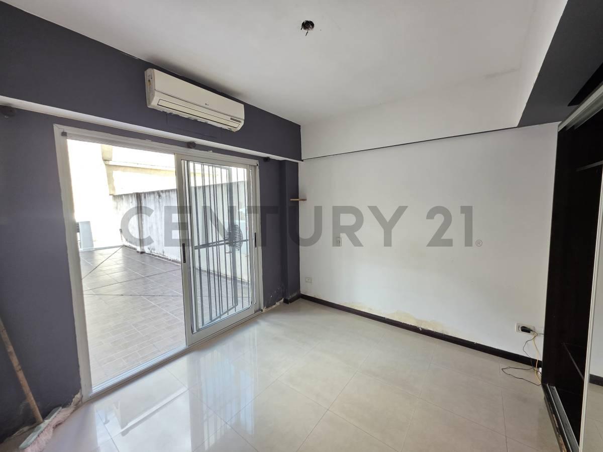 Venta monoambiente con gran patio y Financiación, San Nicolás, 1 E — foto 1