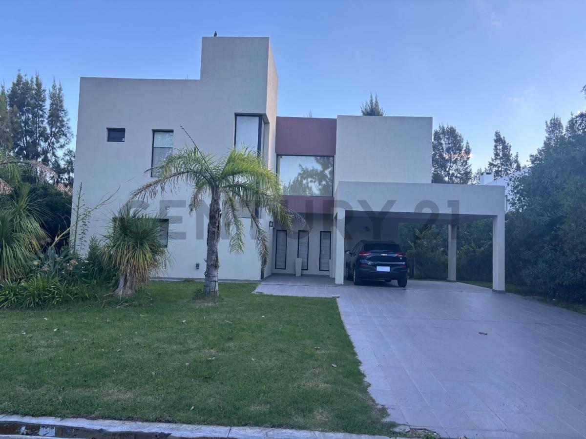 ALQUILER - Casa en alquiler con jardín y piscina — foto 1