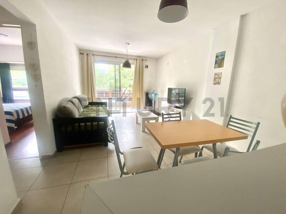 DEPARTAMENTO A LA EN VENTA 1 DORMITORIO LA PLATA — foto 1