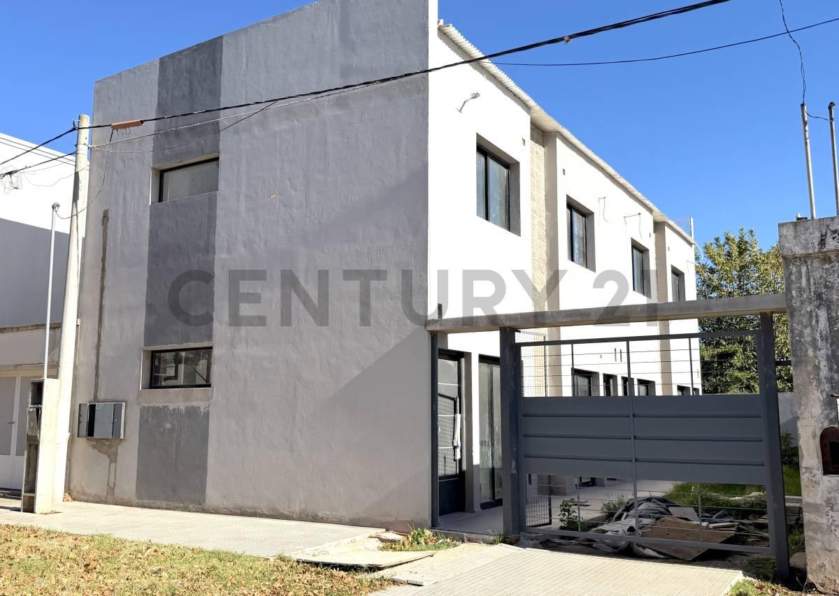 DUPLEX A ESTRENAR DE UN DORMITORIO CON COCHERA — foto 1