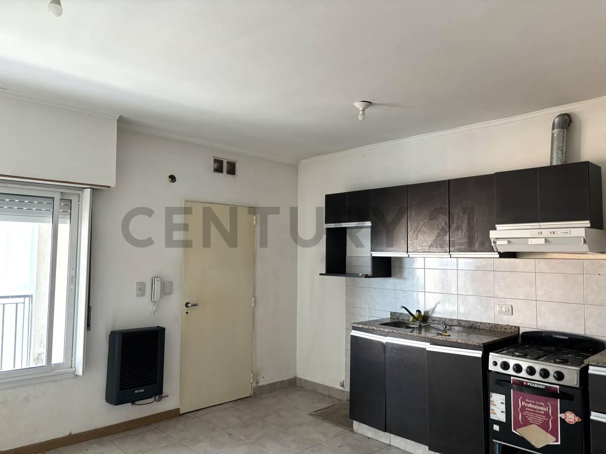 MONOAMBIENTE EN PRIMER PISO - EXCELENTE UBICACIÓN -VENADO TUERTO — foto 1