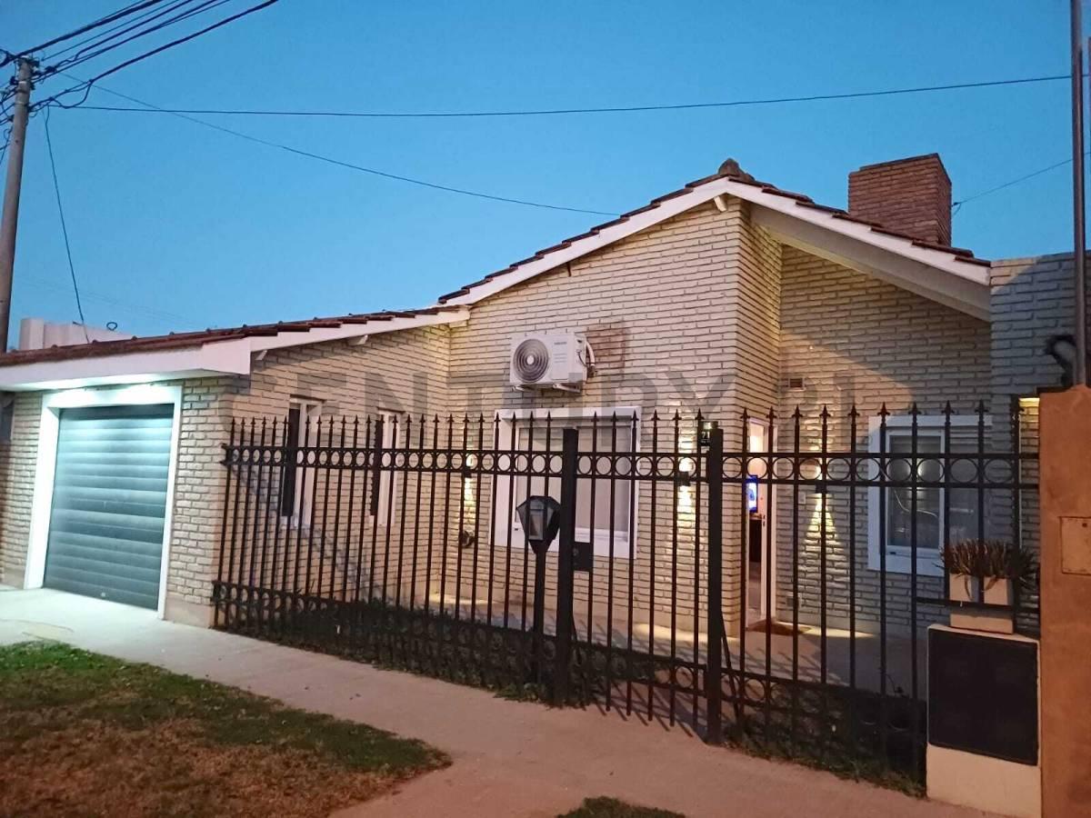 CASA 3 DORMITORIOS - VENADO TUERTO — foto 1
