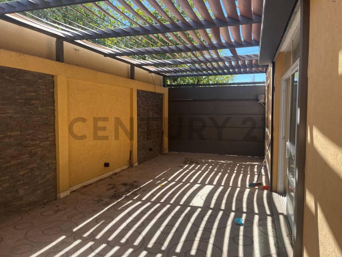 AMPLIA CASA CON GRAN QUINCHO — foto 1