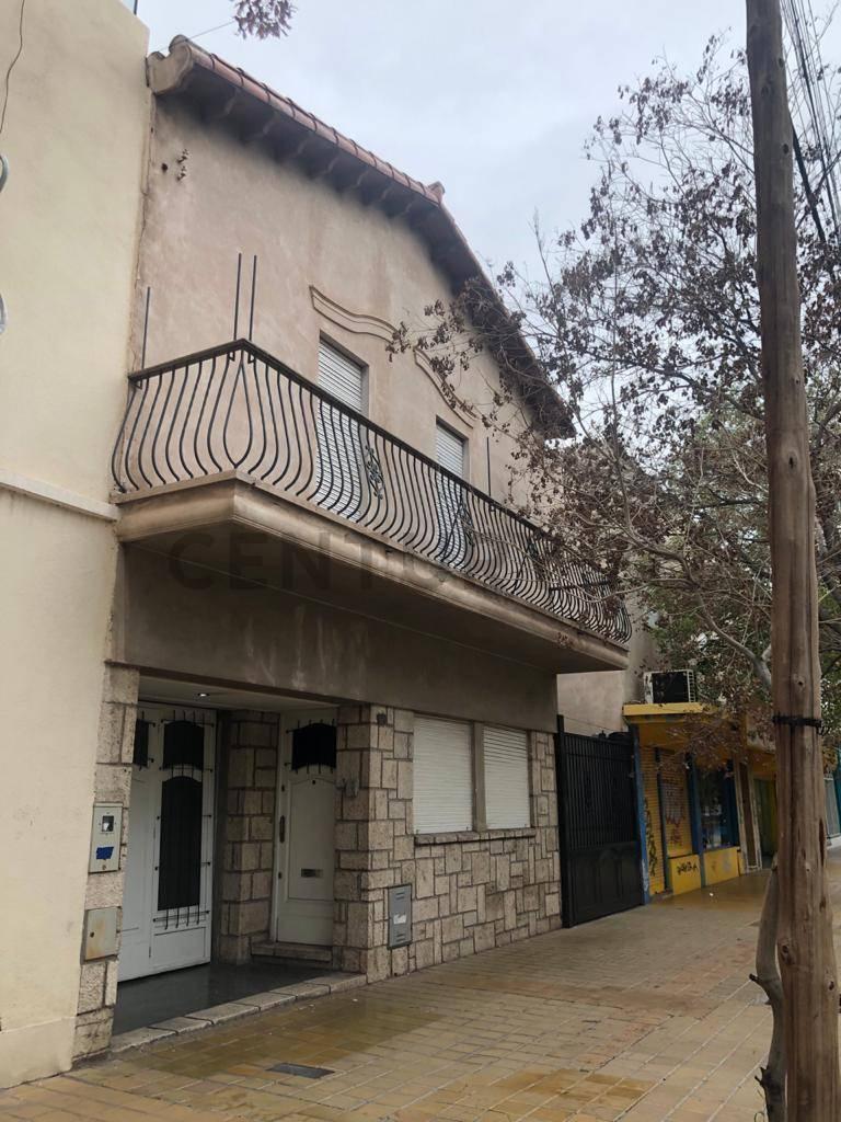 Casa Clásica en Venta – Ubicación Estratégica en Capital, San Juan — foto 1