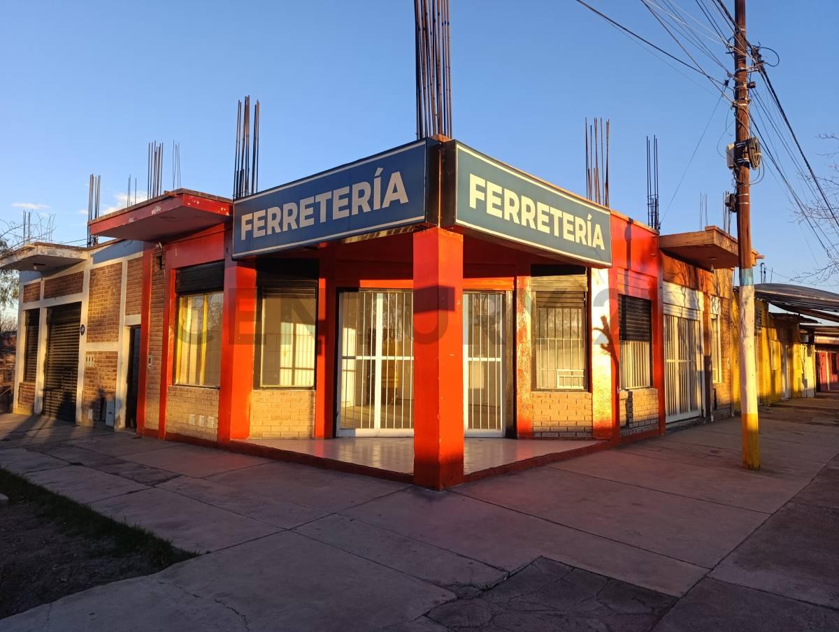 Venta de Conjunto 3 salones comerciales Calle Paula y San Lorenzo, frente al Jockey Club — foto 1