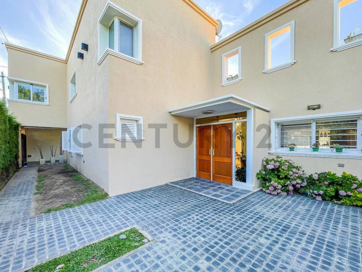 Casa en venta en 418 entre 29 y 31 de Villa Elisa — foto 1