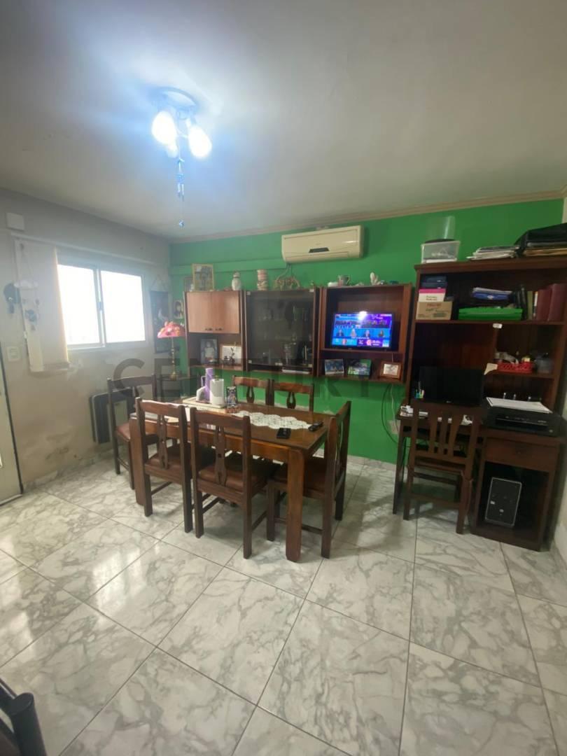 PH interno de 2 dormitorios cerca del Hospital San Martín — foto 1
