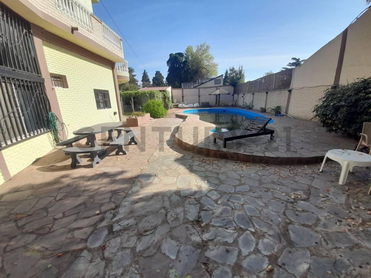 VENTA PERMUTA CASA QUINTA FLORENCIO VARELA TOMO AUTO DEPTO FINANCIA — foto 1