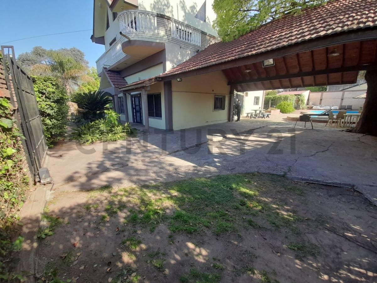 VENTA CASA QUINTA FLORENCIO VARELA PERMUTA — foto 1