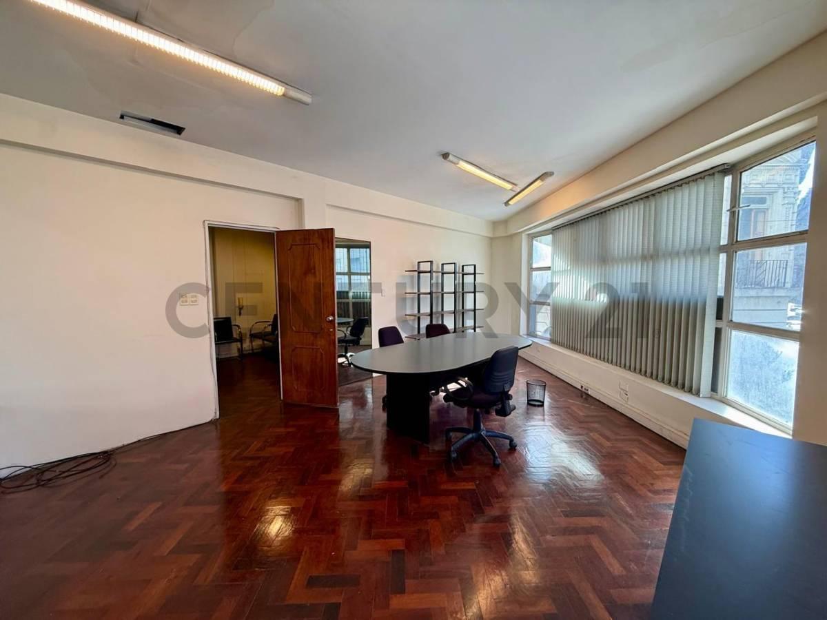 Venta Oficina en Monserrat — foto 1