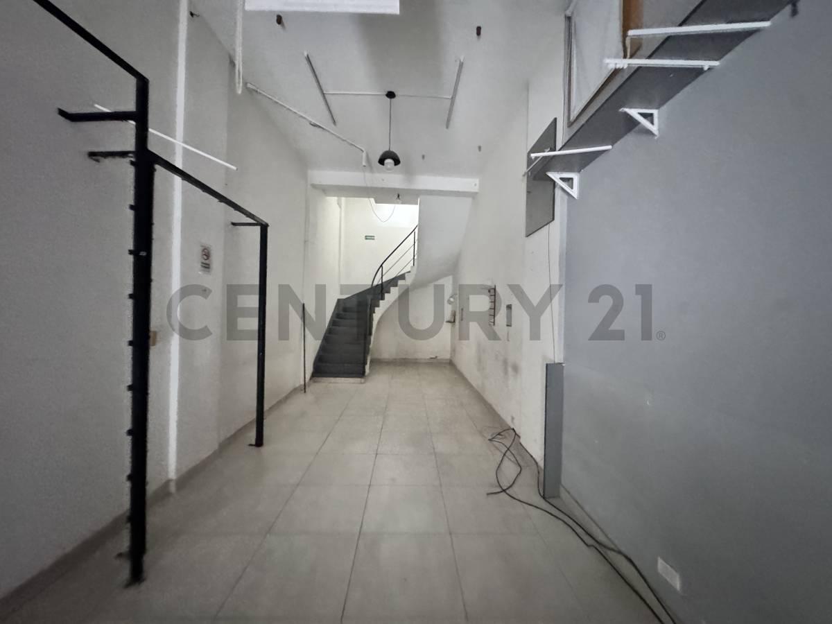 ALQUILER LOCAL COMERCIAL 147 METROS EN 3 PLANTAS EN ONCE SIN EXPENSAS APTO TODO RUBRO — foto 1