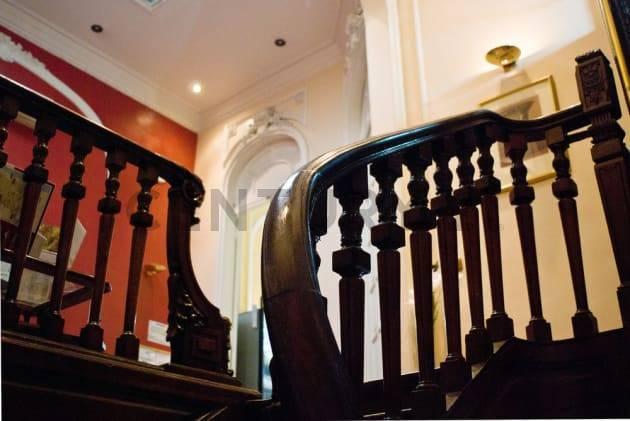 EXCELENTE OPORTUNIDAD CONSULTALO Hotel apto para Viajeros o Residencia Estudiantil a pasos d... — foto 1