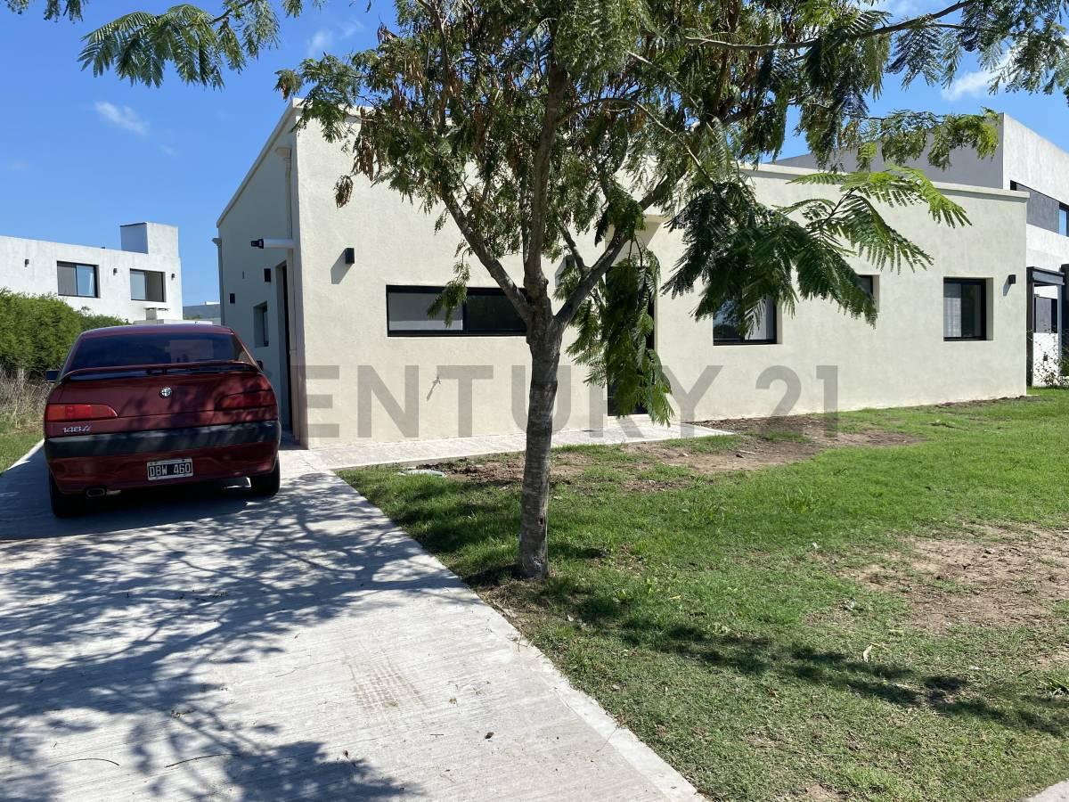 CASA DESARROLLADA EN UNA PLANTA — foto 1