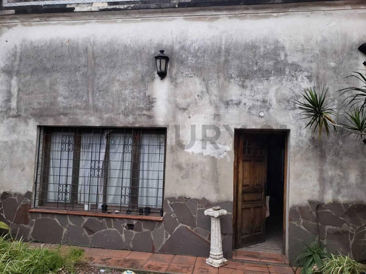 Casa 4 Ambientes sobre lote con gran potencial de desarrollo — foto 1