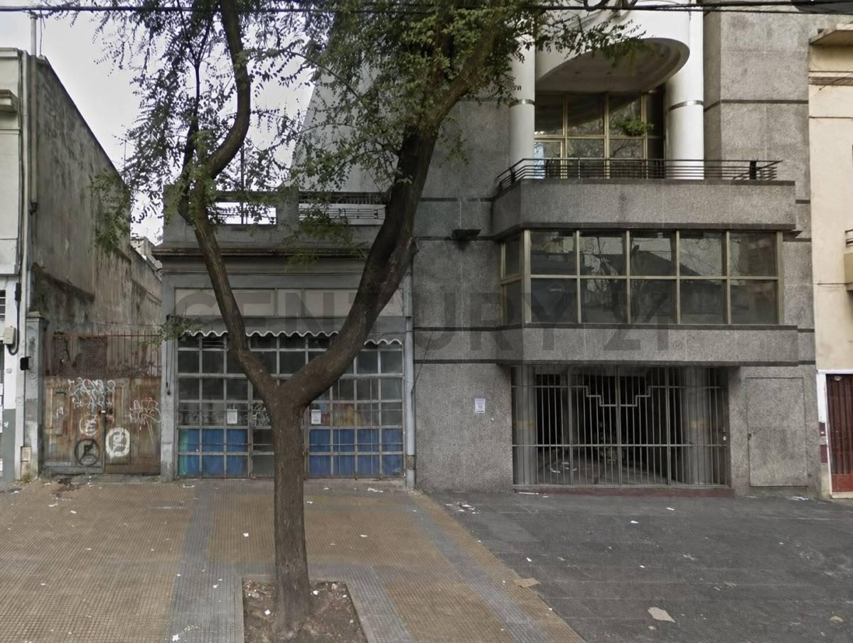 Excelente Lote en Venta - PB + 10 Pisos + 2 Retiros - Parque Patricios — foto 1