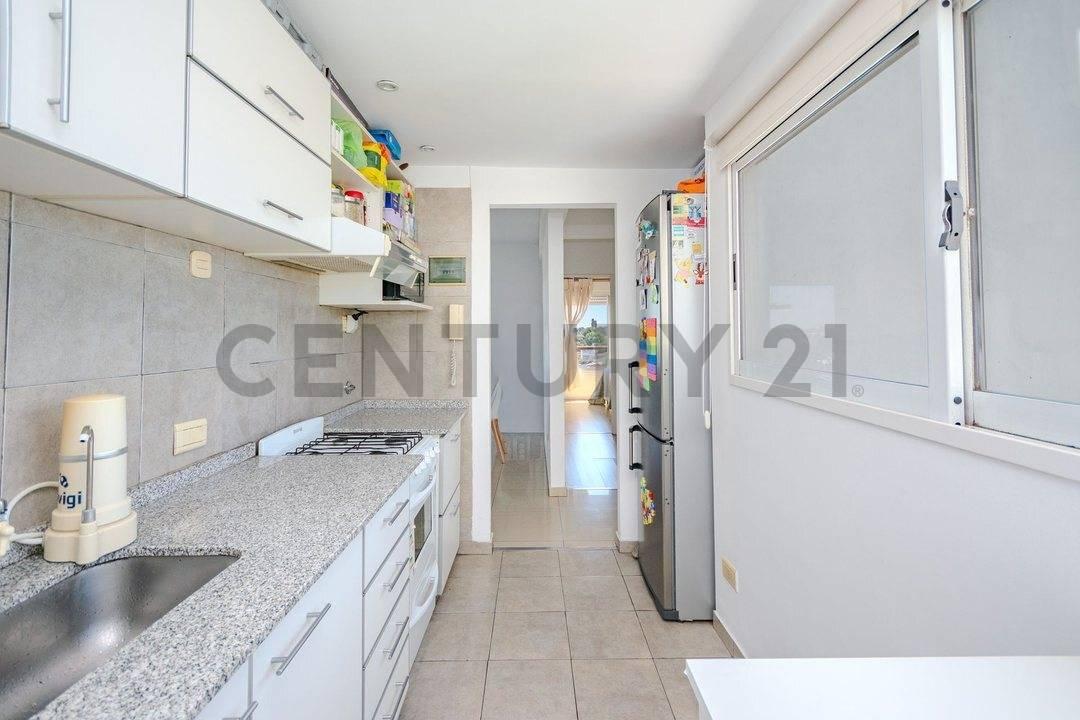 VENTA DPTO 3 AMB CON COCHERA EN CASEROS PERMUTA APTO CREDITO — foto 1
