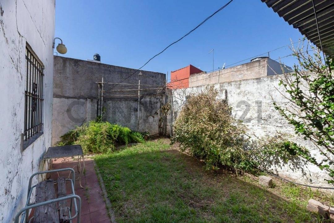 VENTA PH 3 AMB CON PATIO- CASEROS- PERMUTA — foto 1