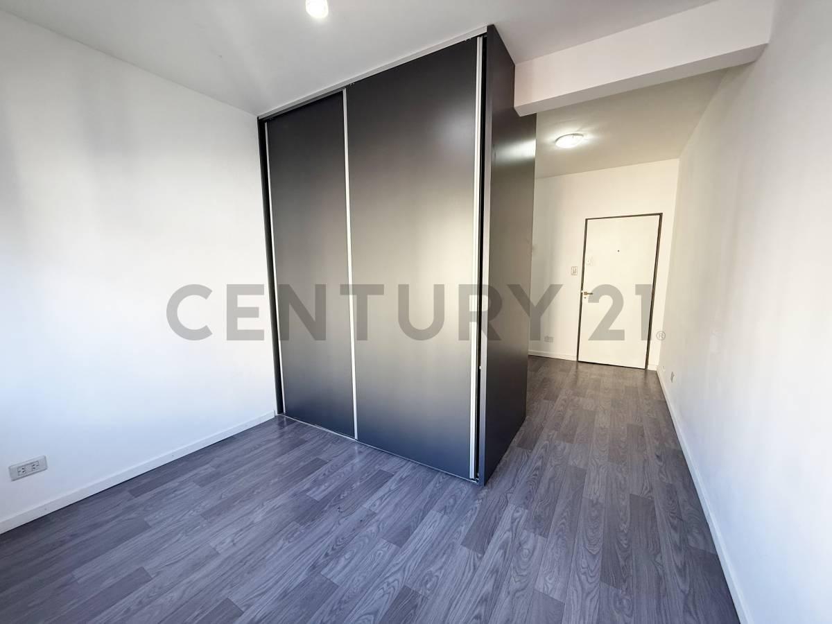 MONOAMBIENTE RENOVADO A NUEVO.! EXCELENTE UBICACION. — foto 1