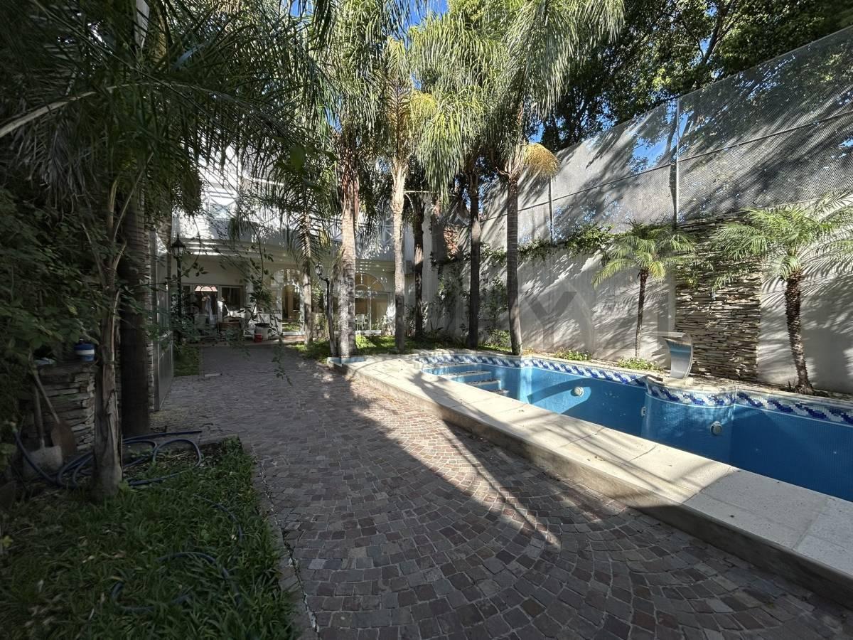VENTA - PERMUTA CASA 4 AMB EN RAMOS MEJIA — foto 1
