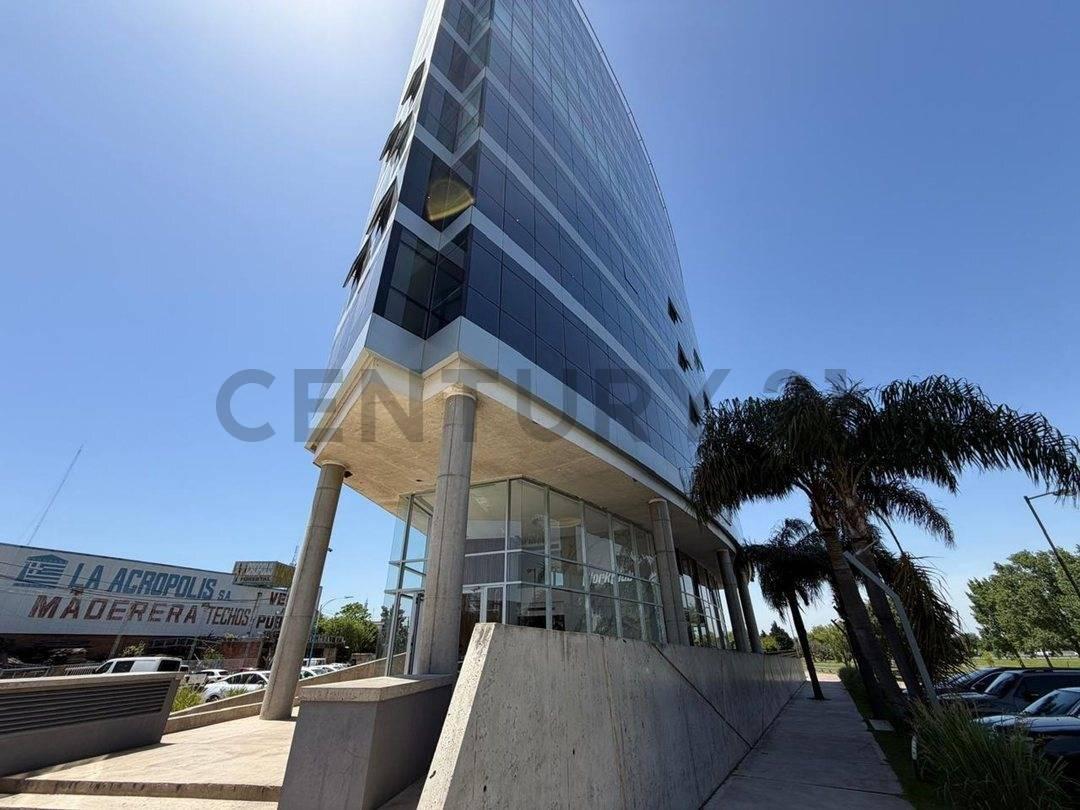OFICINA COMERCIAL PISO ENTERO ESCOBAR PROA PREMIUM - ACEPTA PERMUTA — foto 1