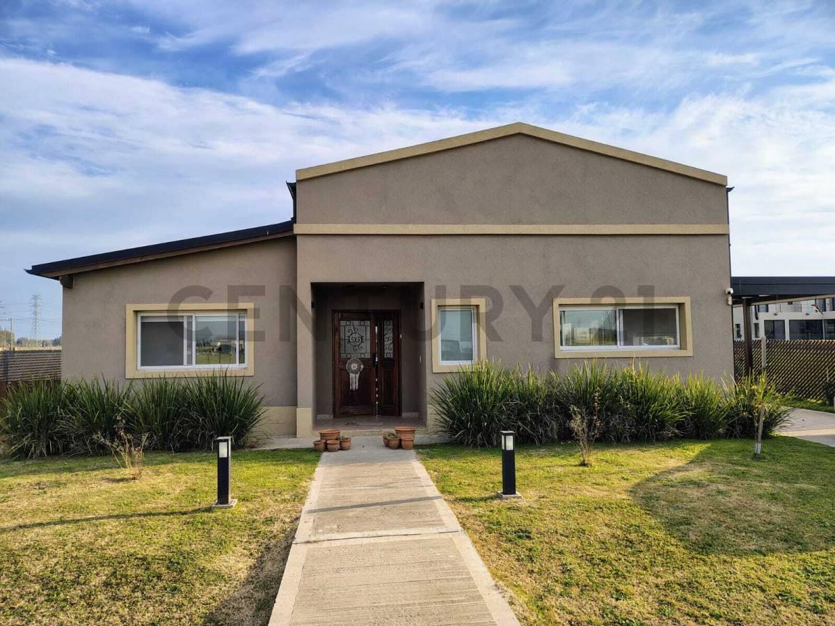 Venta Casa 3 Dormitorios Barrio Cañuelas Park Club de Campo — foto 1
