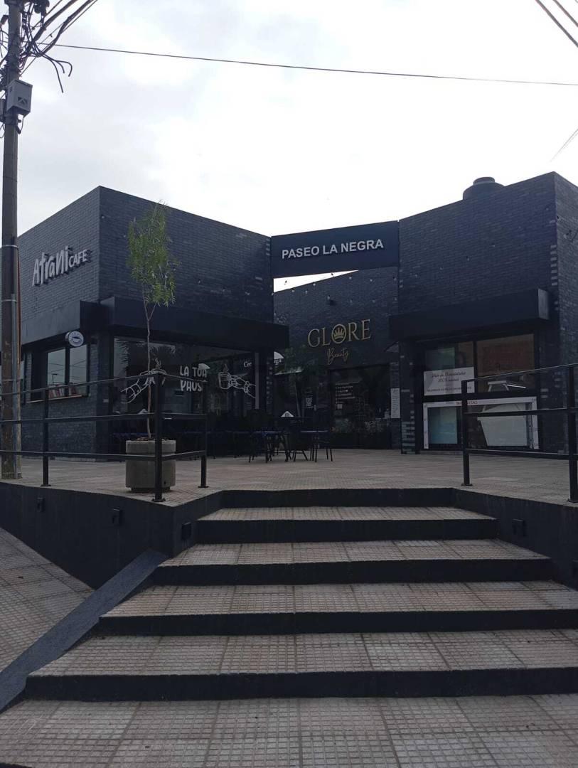 ALQUILER LOCAL PASEO COMERCIAL "LA NEGRA" BELLA VISTA — foto 1