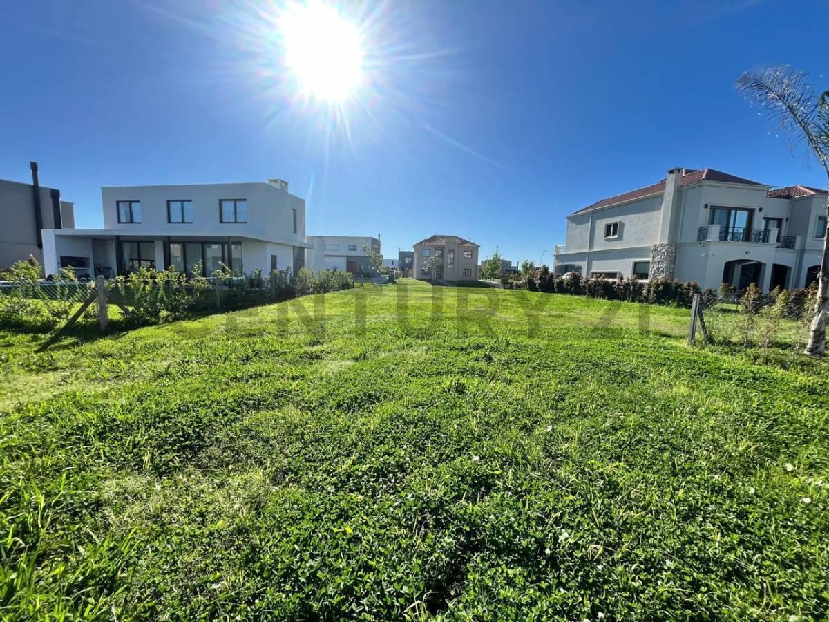 Lote en Puertos del Lago Acepta PERMUTA — foto 1