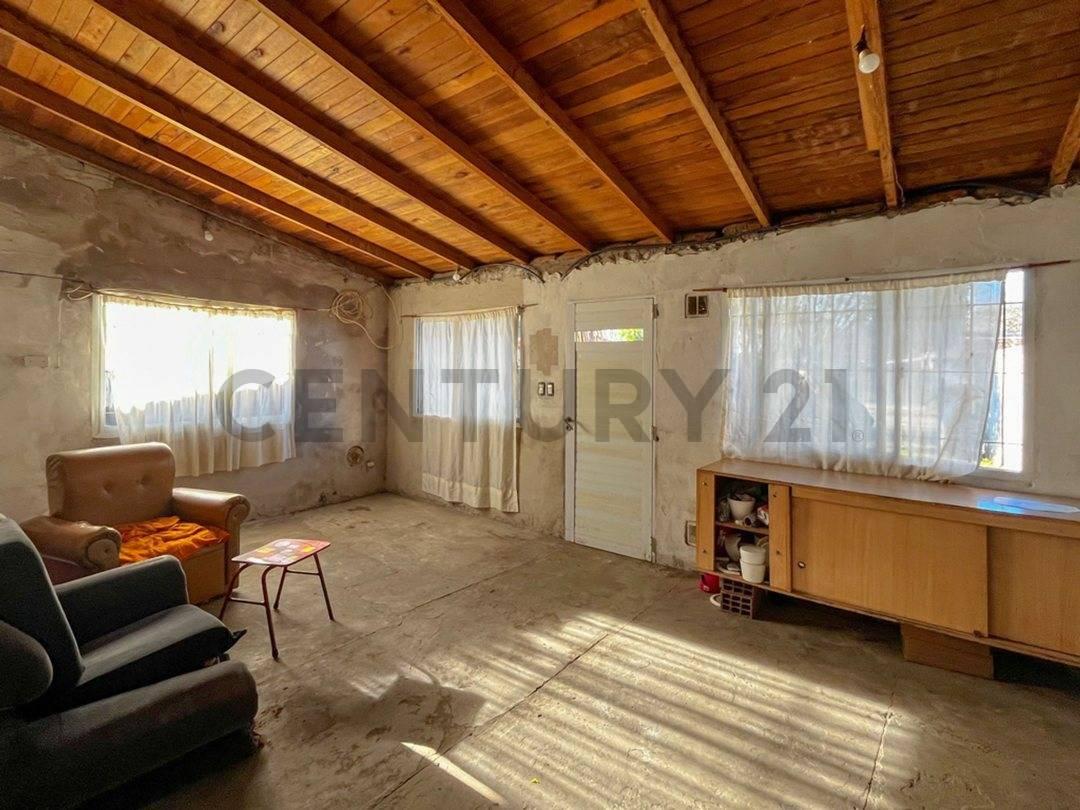 Venta Casa 4 ambientes en Construcción — foto 1