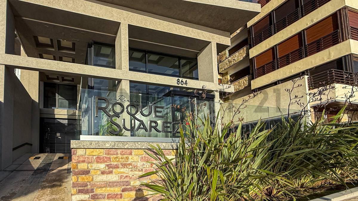 VENTA - COCHERA CUBIERTA EN EDIFICIO ROQUE SUÁREZ — foto 1