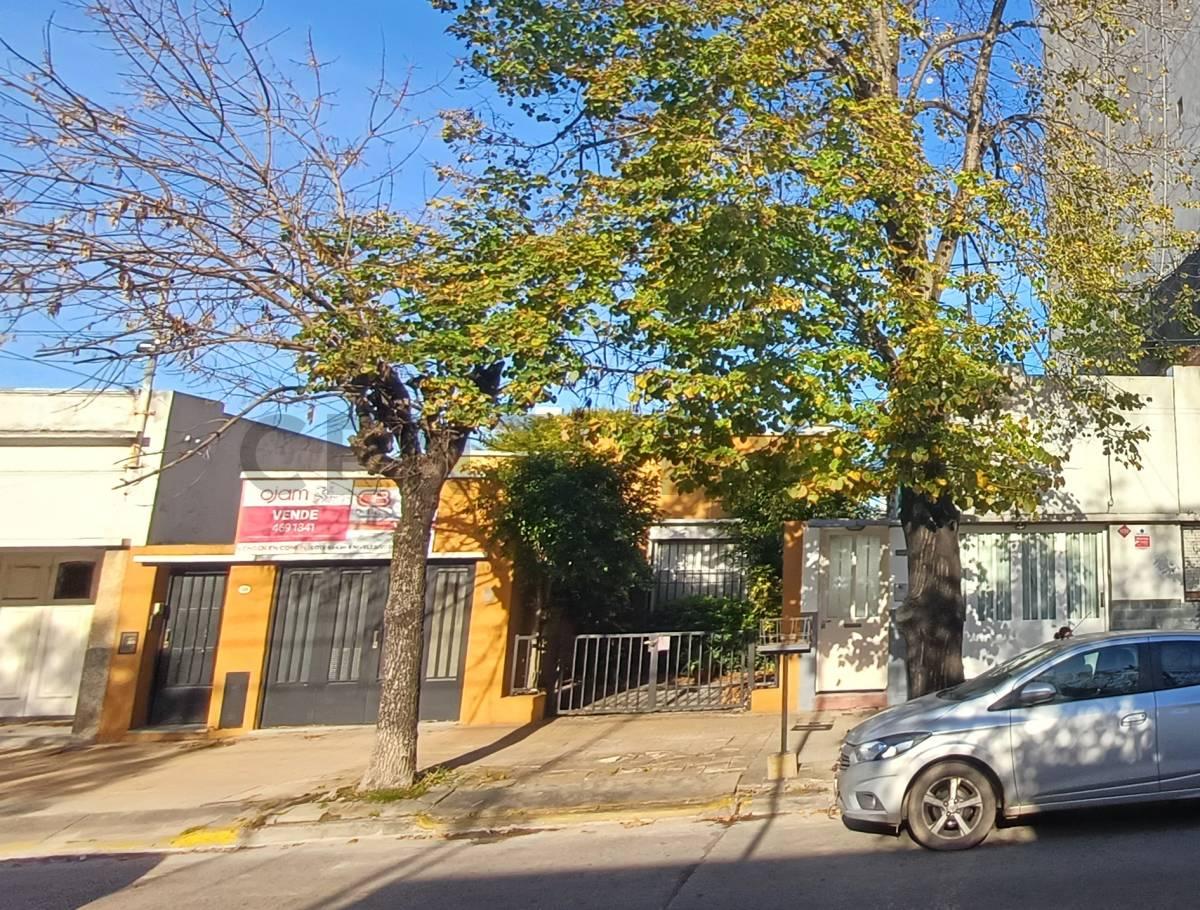 VENTA de 3 Phs, sobre LOTE de 8,00 x 43,00. — foto 1