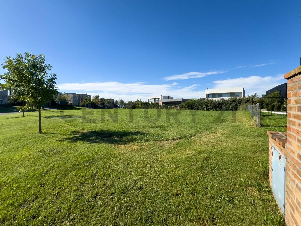 Puertos Escobar Barrio Ceibos lote interno en venta — foto 1