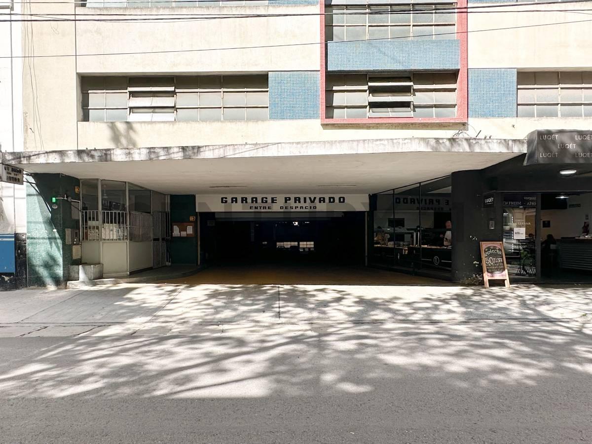 COCHERA EN VENTA A MEDIA CUADRA DE AV. SANTA FE, RECOLETA — foto 1